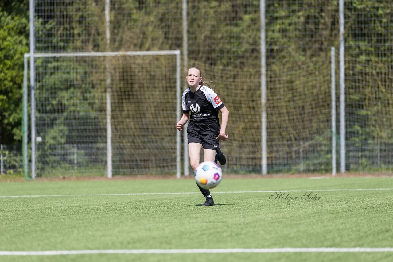 Bild 115 - wBJ SH-Pokalfinale  Holstein-Kiel - SV Viktoria : Ergebnis: 1:0